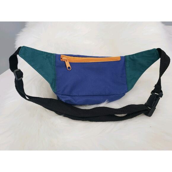 Walt Disney World Winnie The Pooh Tigger Fanny Pack Embroidered - Picture 6 of 7